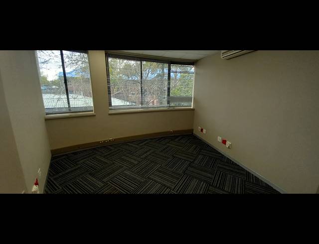 433M² OFFICE TO LET IN WOODMEAD